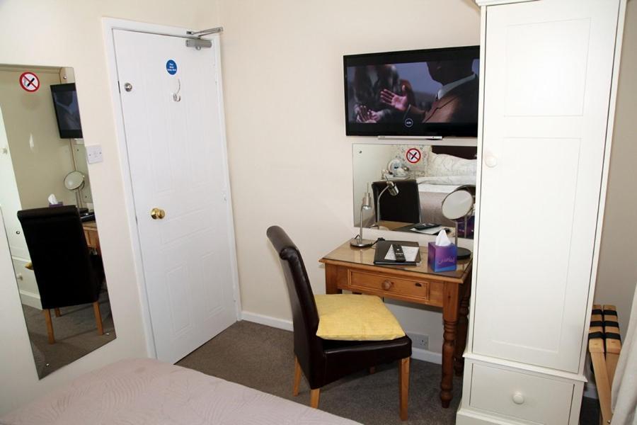 The Hinton Guest House Натсфорд Экстерьер фото
