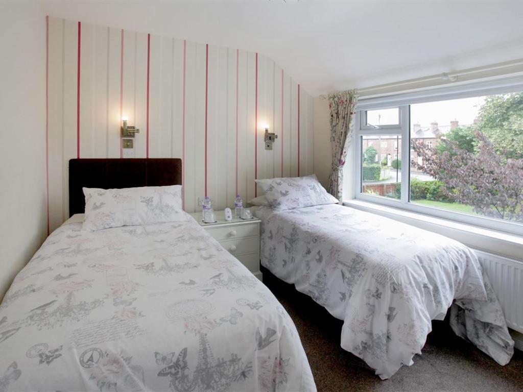 The Hinton Guest House Натсфорд Экстерьер фото