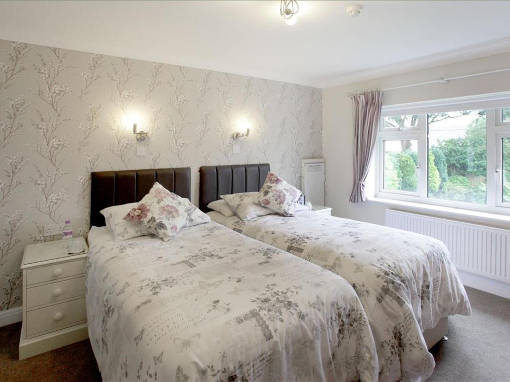 The Hinton Guest House Натсфорд Экстерьер фото