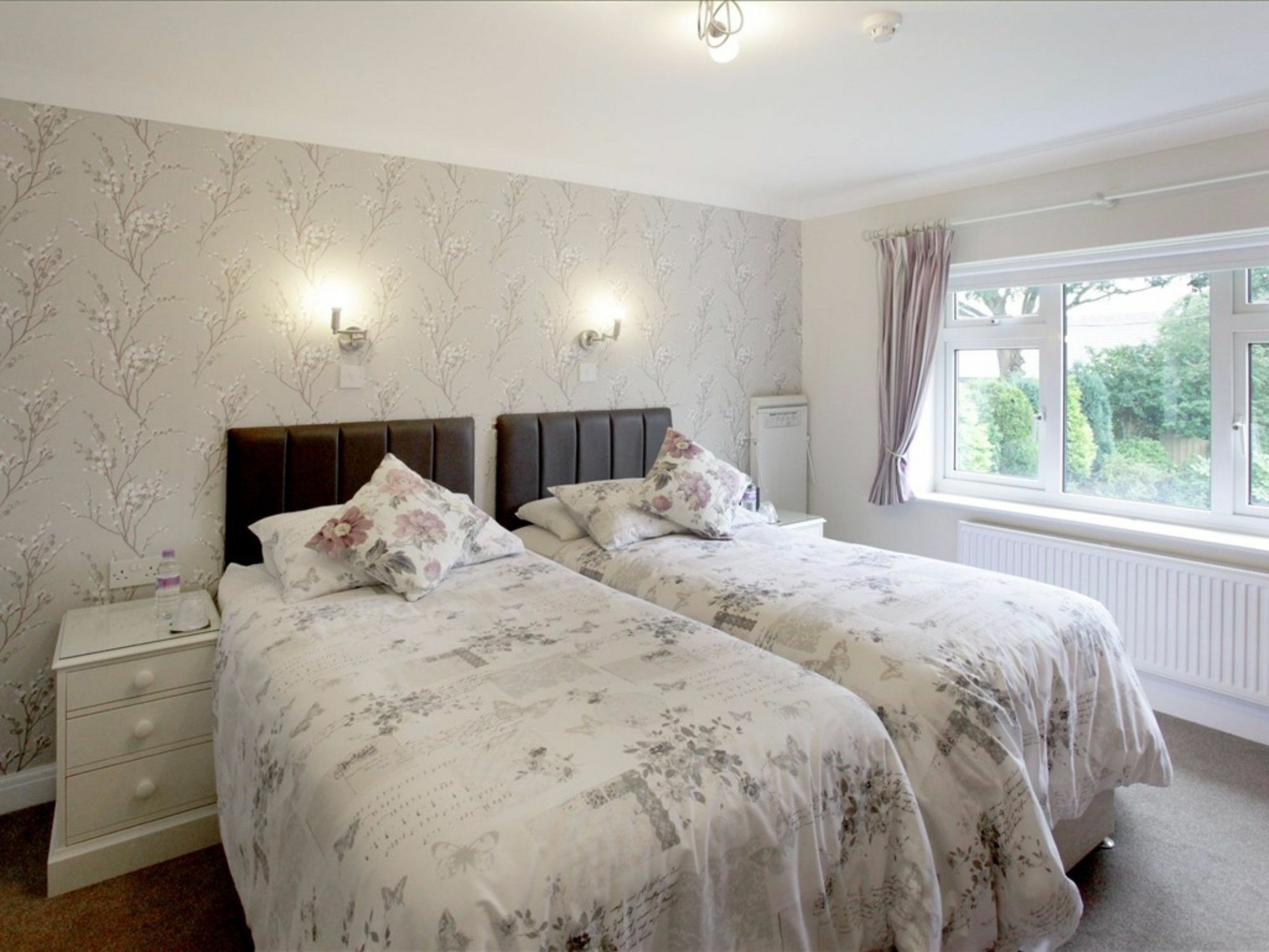 The Hinton Guest House Натсфорд Экстерьер фото