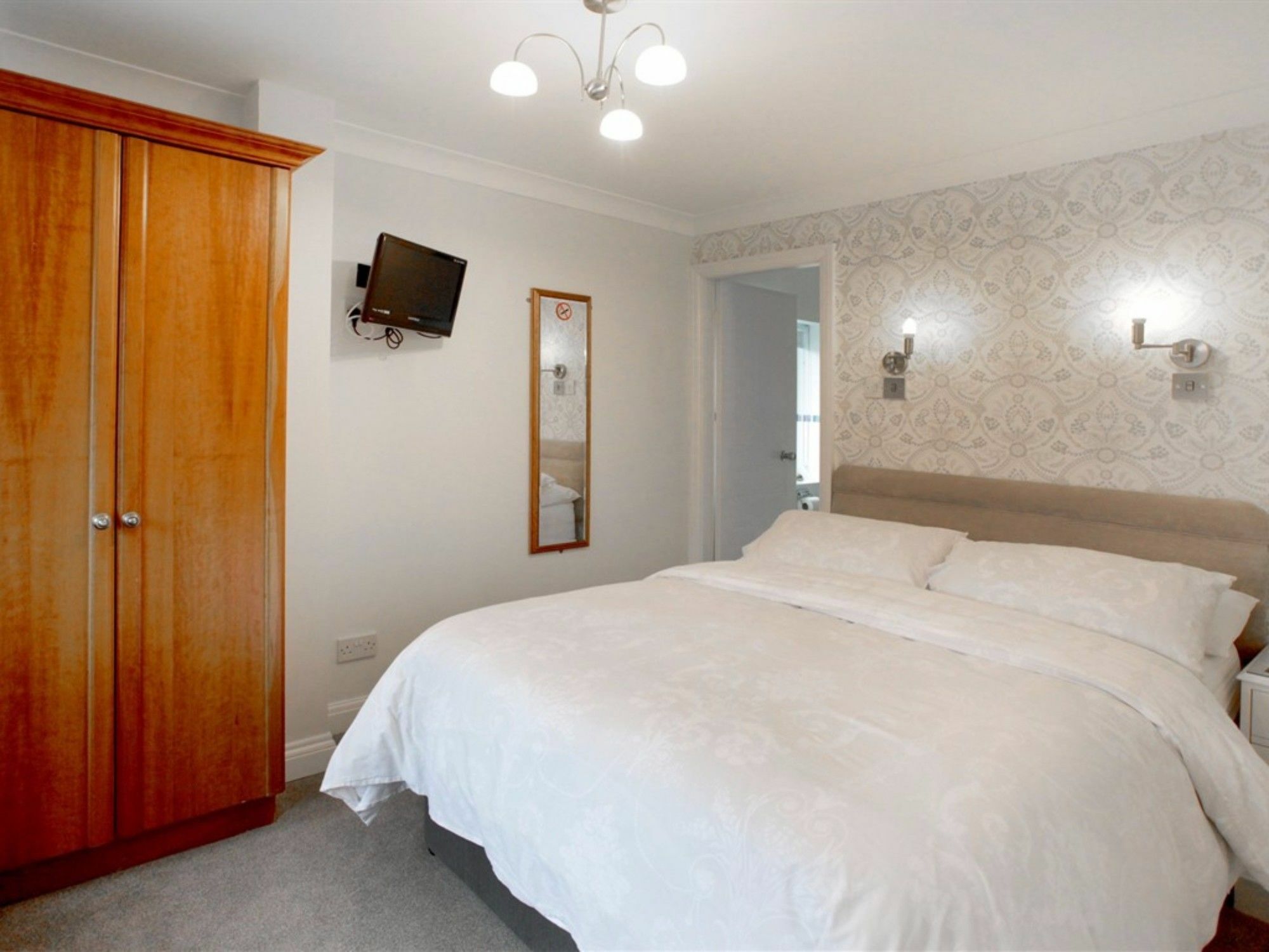 The Hinton Guest House Натсфорд Экстерьер фото